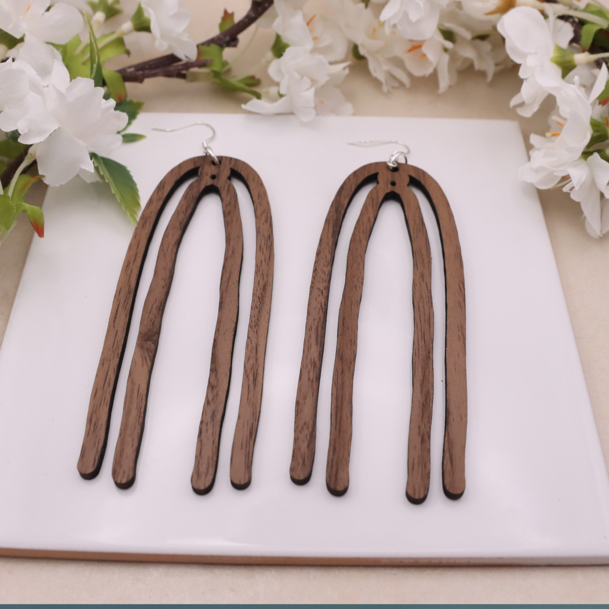 Willow Arch Earrings – Sculpted Wooden Elegance